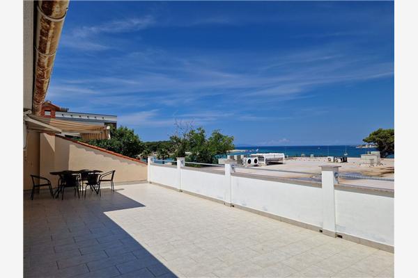 Apartment A2, for 6 persons