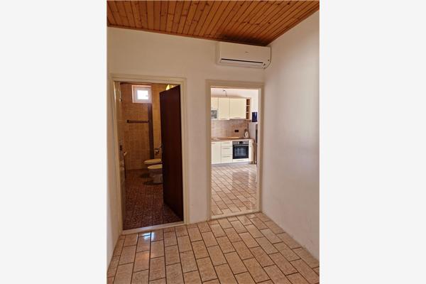 Apartment A2, for 6 persons