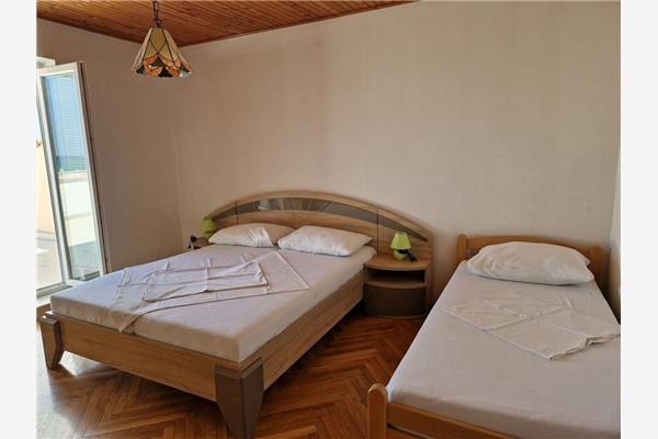 Apartment A2, for 6 persons
