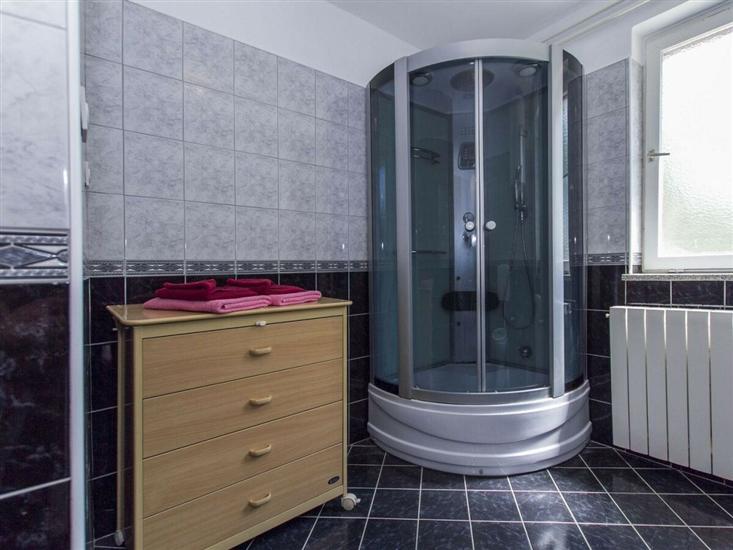 House K1, for 10 persons