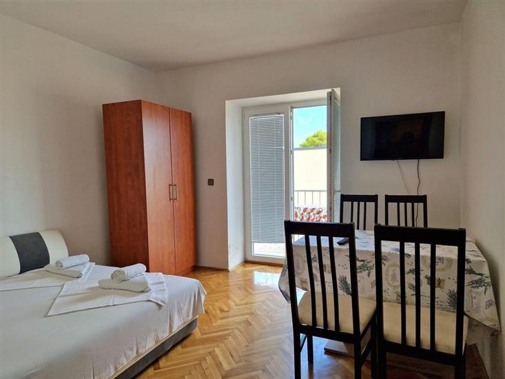 Apartment A4, for 4 persons