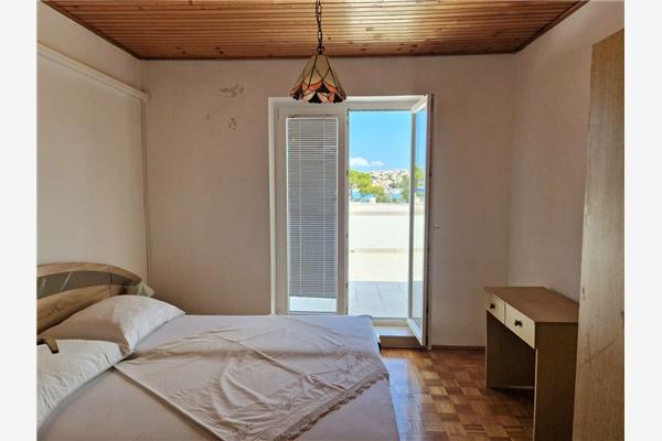 Apartment A2, for 6 persons