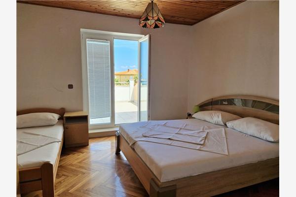 Apartment A2, for 6 persons