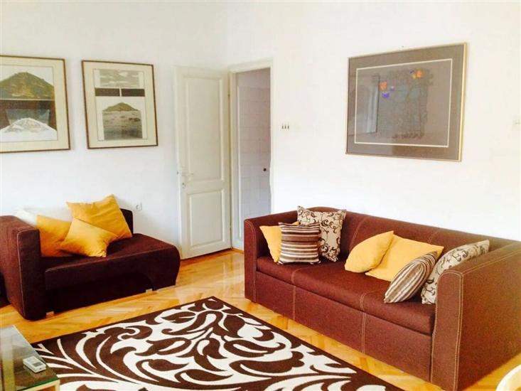 House K1, for 8 persons