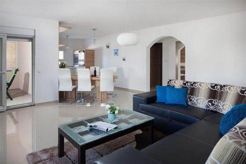 Apartment A1, for 6 persons