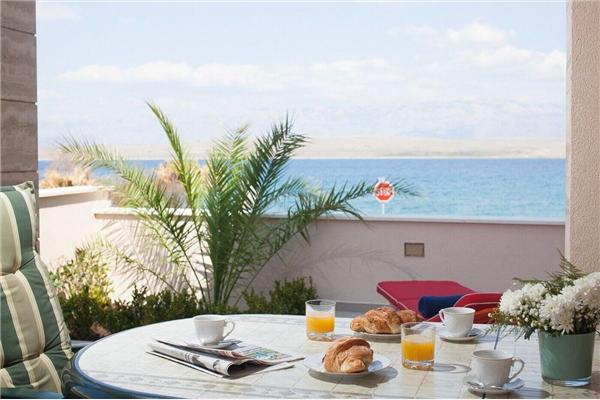 Apartment A1, for 6 persons