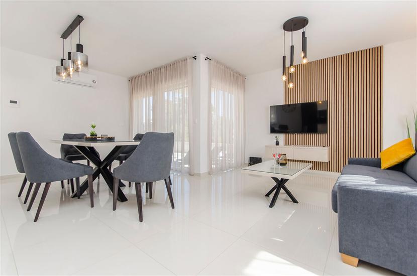 Apartment A1, for 6 persons