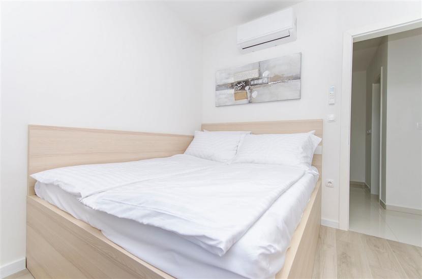 Apartment A2, for 6 persons