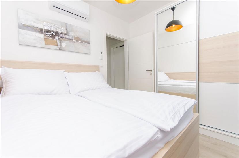 Apartment A2, for 6 persons