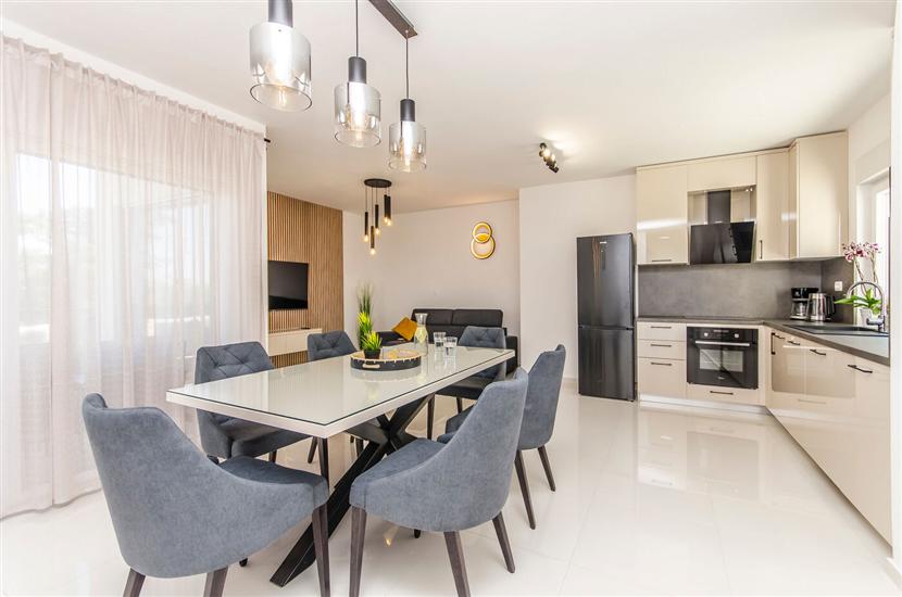 Apartment A2, for 6 persons