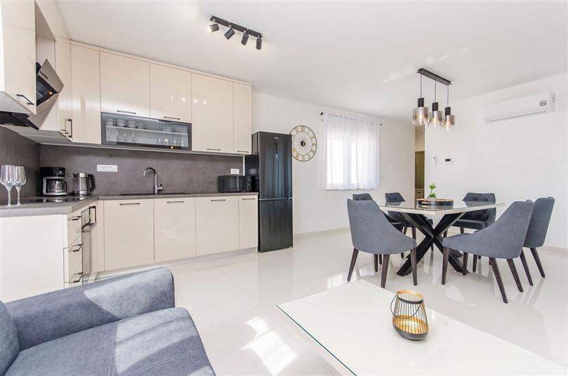 Apartment A3, for 6 persons