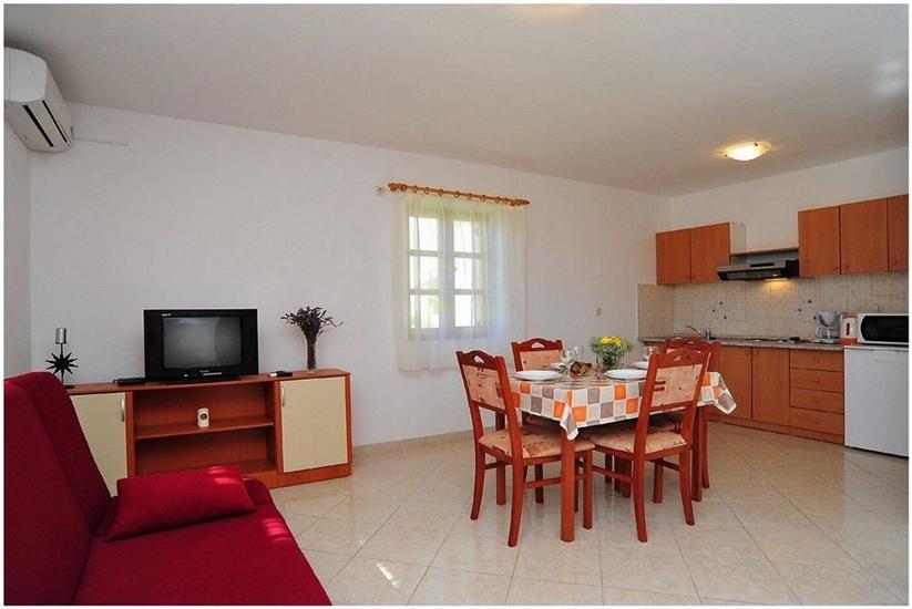 Apartment A1, for 5 persons