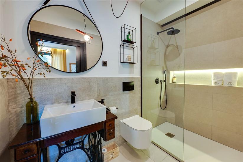 House K1, for 8 persons