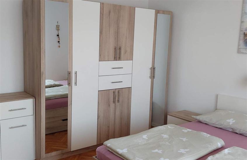 Apartment A1, for 6 persons