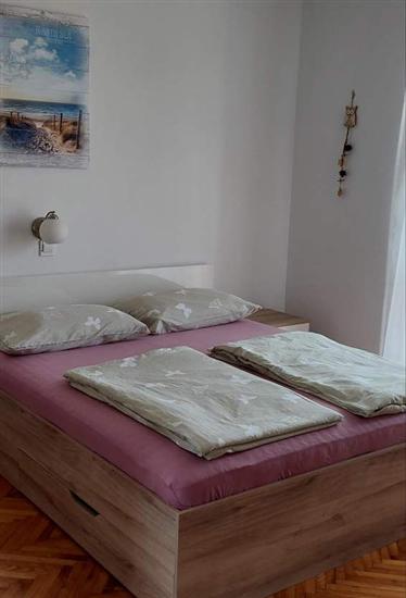 Apartment A1, for 6 persons