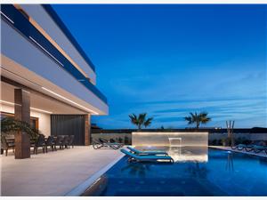 Villa Malibu Royal Noord-Dalmatische eilanden, Kwadratuur 423,00 m2, Accommodatie met zwembad, Lucht afstand naar het centrum 500 m