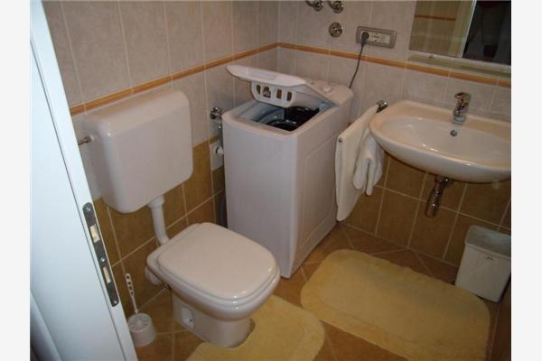 Apartment A1, for 5 persons