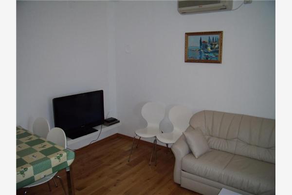 Apartment A1, for 5 persons