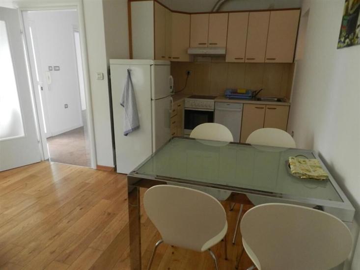 Apartment A1, for 5 persons