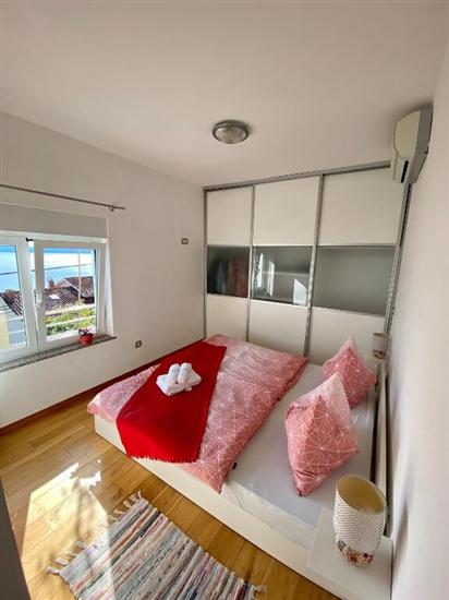 Apartment A1, for 5 persons