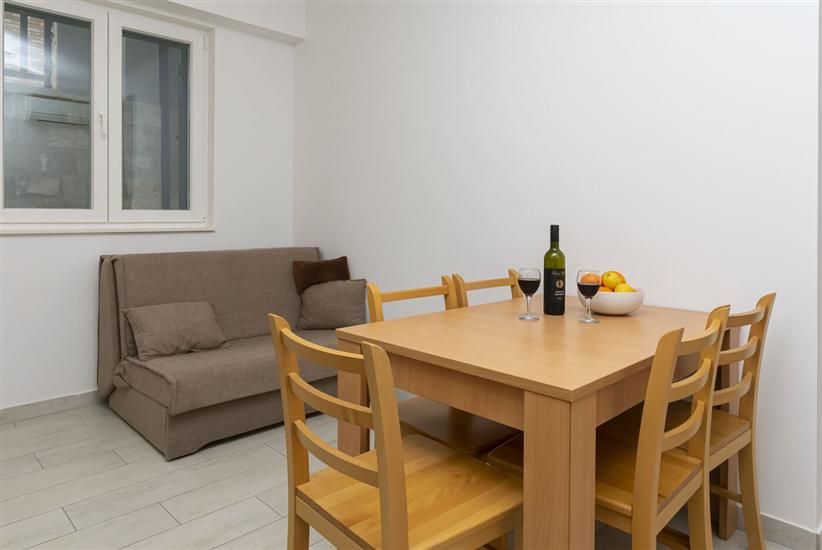 Apartment A7, for 4 persons