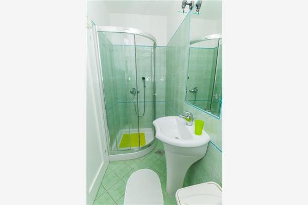 Apartment A2, for 6 persons