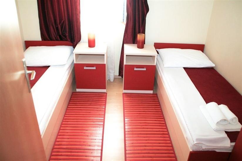 Apartment A2, for 6 persons