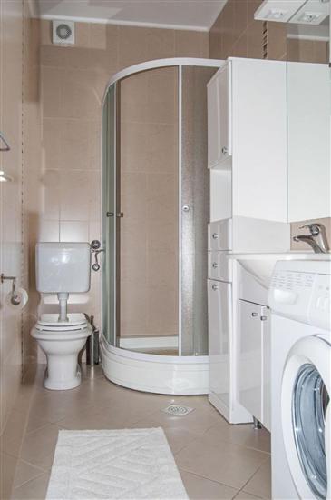 Apartment A2, for 6 persons