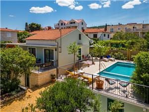 Casa Josipa Supetar - isola di Brac, Dimensioni 70,00 m2, Alloggi con piscina, Distanza aerea dal mare 200 m