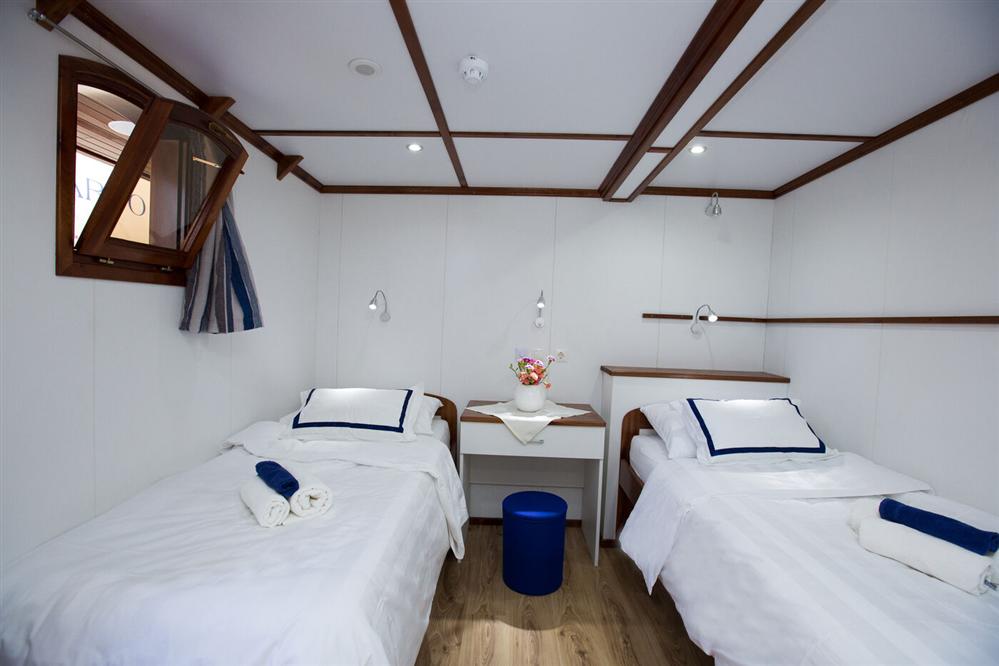 Spl-Cabins-Main-Deck-2