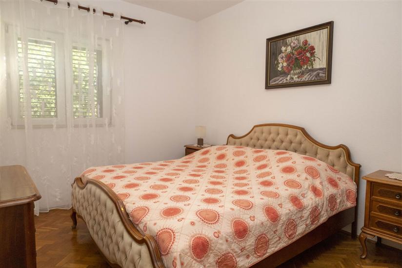 Apartment A2, for 8 persons