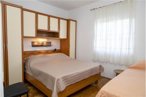 Apartment A2, for 8 persons