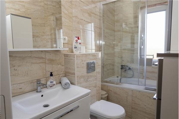 Apartment A2, for 8 persons