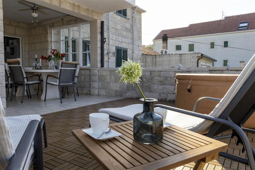 Apartment A2, for 8 persons