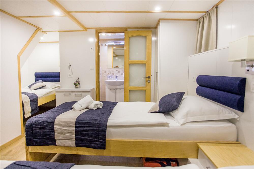 CB-Cabins-Standard-1