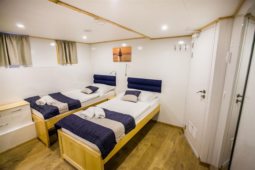 CB-Cabins-Standard-3