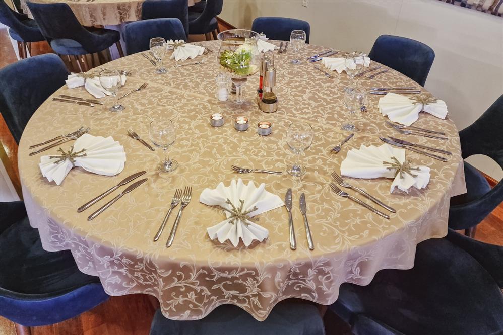 CB-Restaurant-Lobby-3