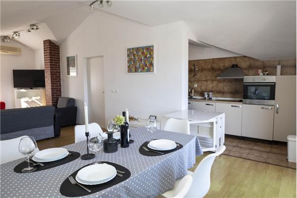 Apartment A3, for 9 persons