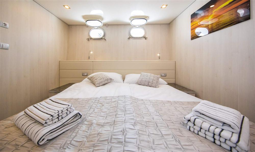 Sum-Cabins-Standard-8