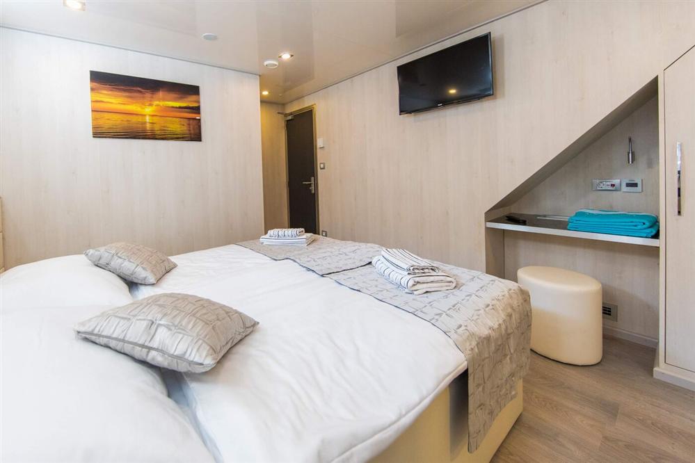 Sum-Cabins-Standard-26