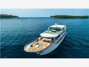 MS-Summer-deluxe-small-cruise-ship