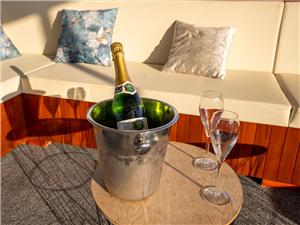 Sum-Restaurant-Lobby-1