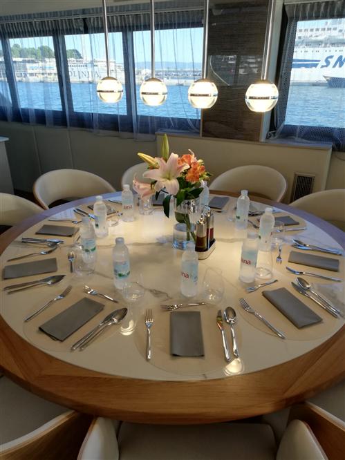 Sum-Restaurant-Lobby-3