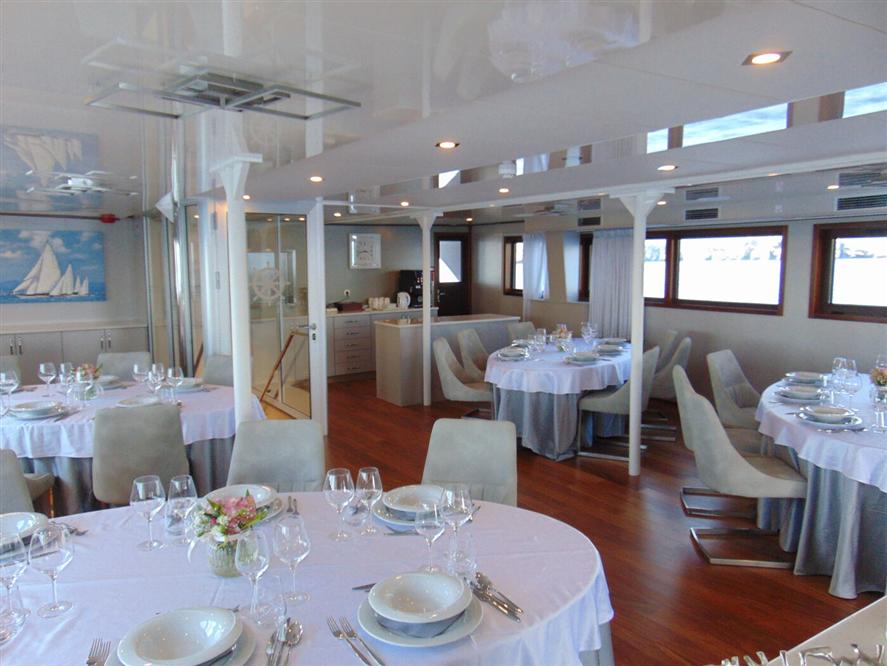 SanS-Restaurant-lobby-36