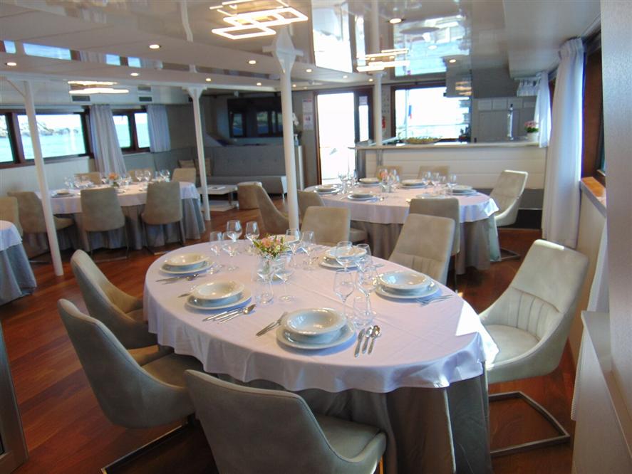 SanS-Restaurant-lobby-39