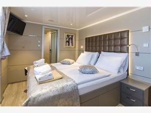 Amb-Cabin-Main-Deck-3