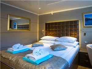 Amb-Cabin-Main-Deck-5