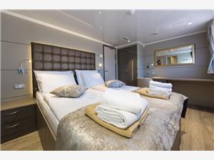 Amb-Cabin-Main-Deck-10