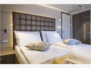 Amb-Cabin-Standard-3