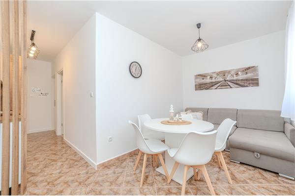 Apartment A1, for 5 persons